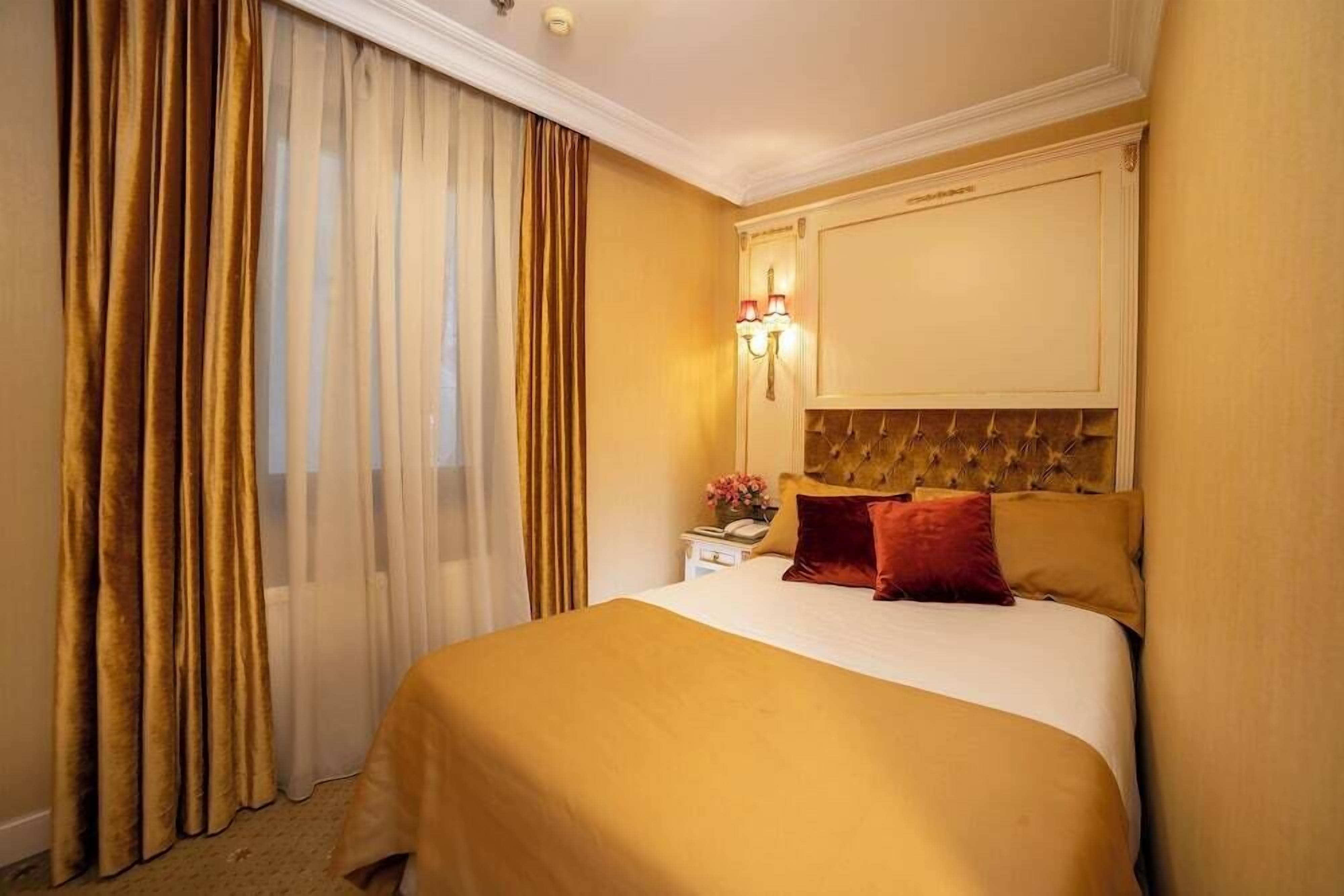 Premium bedding, minibar, in-room safe, desk