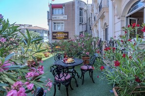 Deluxe Triple Room | Terrace/patio - Balin Hotel - Special Class  (Istanbul)