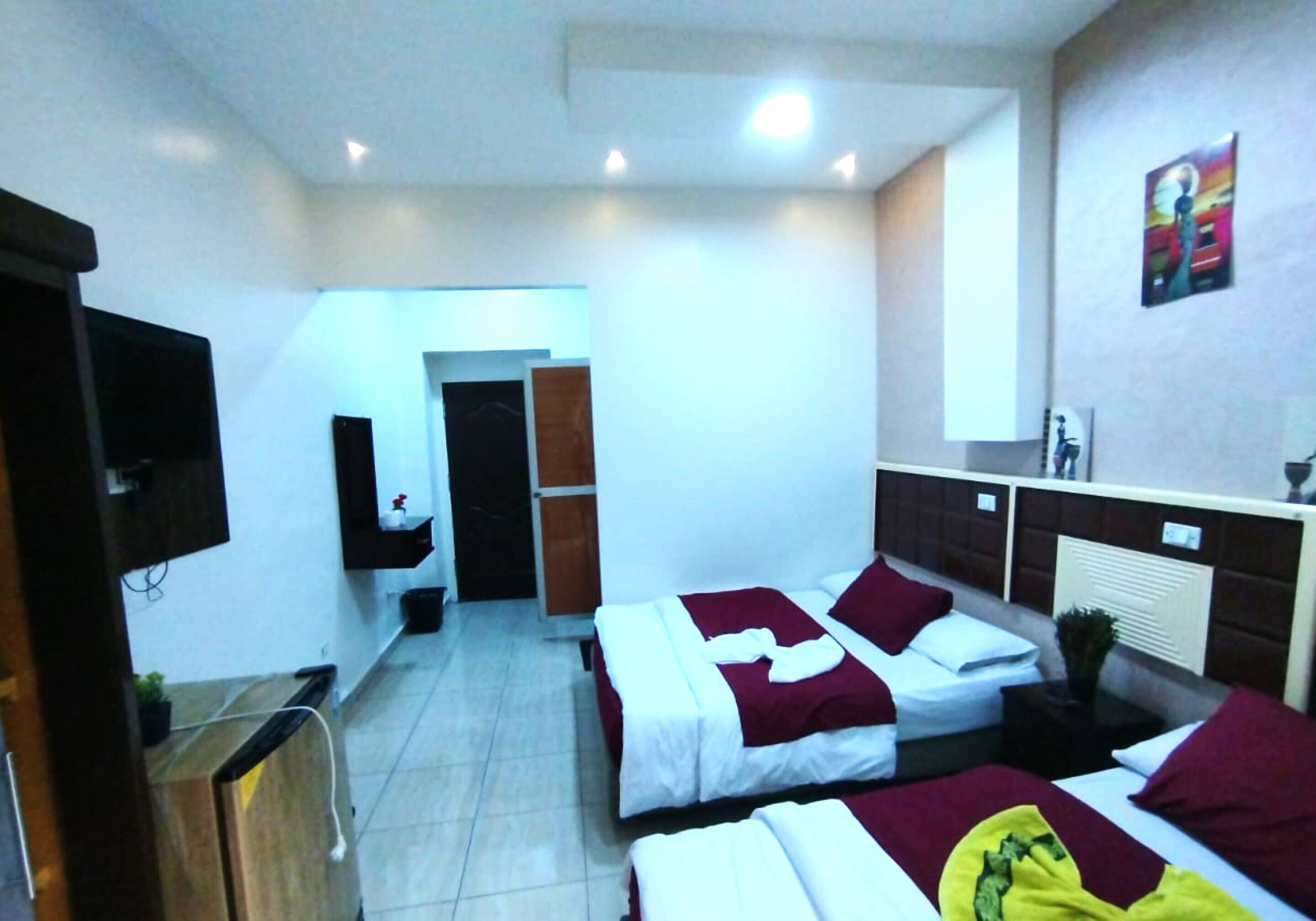 Photo - Emerald Hotel