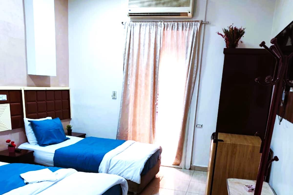 1 bedroom, in-room safe, free WiFi, bed sheets