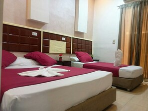1 bedroom, in-room safe, free WiFi, bed sheets - The Emerald Hotel (Cairo)