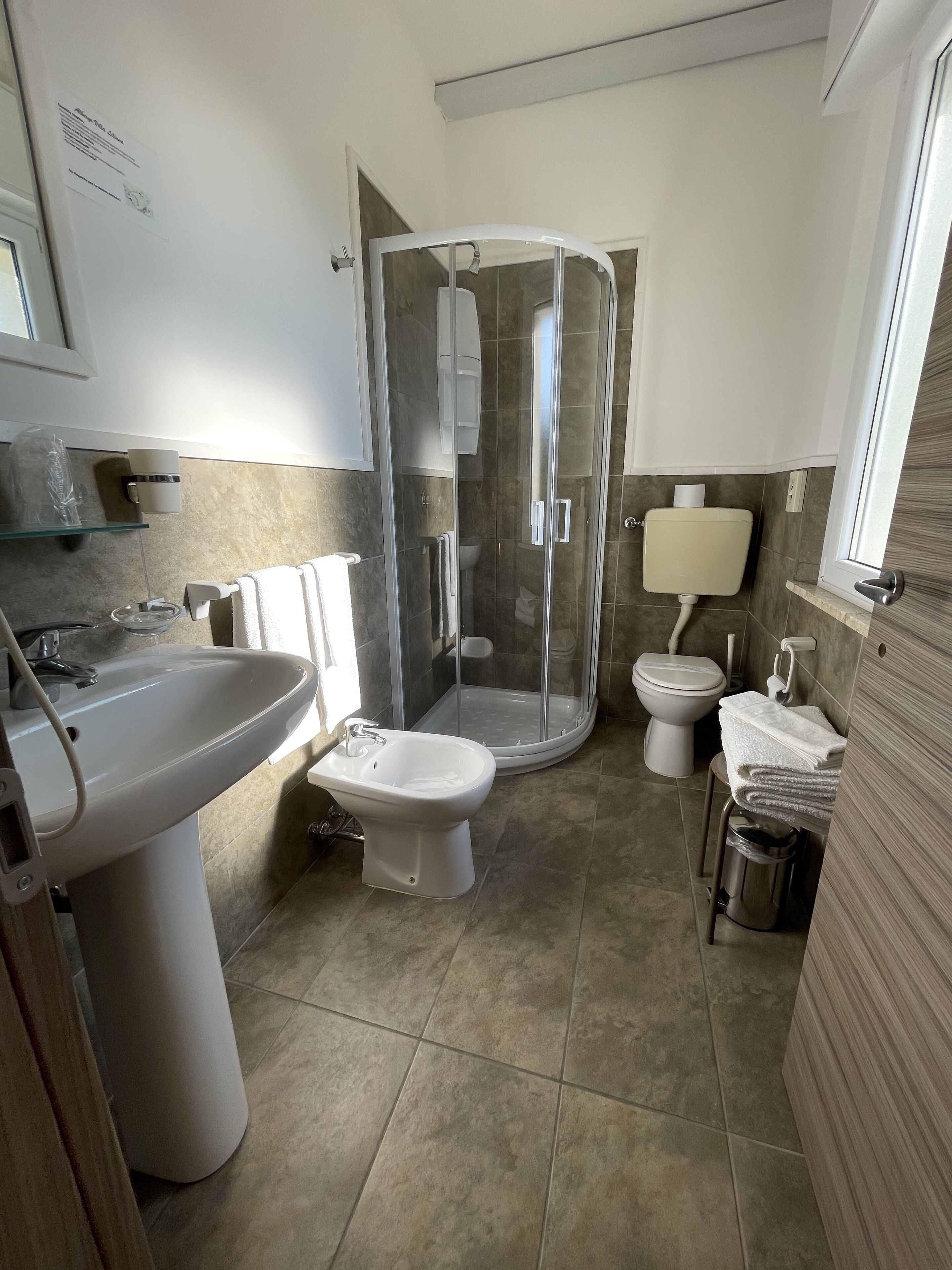 classic double or twin room | bathroom | shower, rainfall showerhead, free toiletries, hair dryer