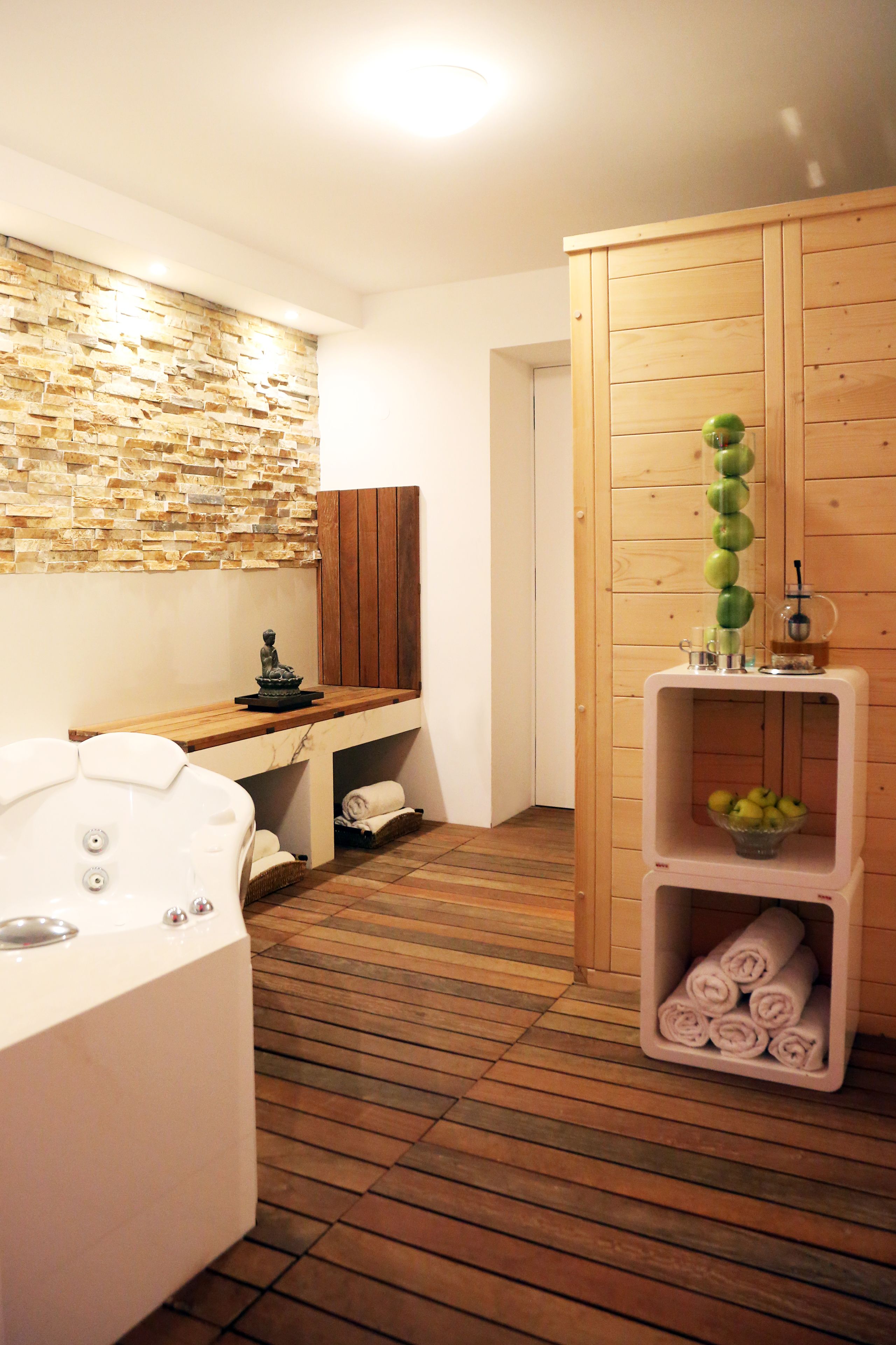 Sauna, steam room, detox wraps, facials, manicures and pedicures