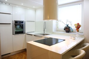 슈피리어 아파트, 침실 2개, 산 전망 | 전용 주방 | 커피/티 메이커