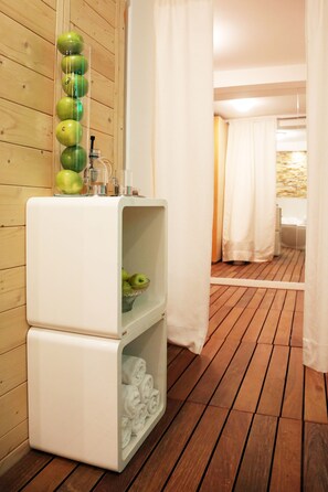 Sauna, steam room, detox wraps, facials, manicures and pedicures - Aparthotel Vila Minka (Ljubljana)