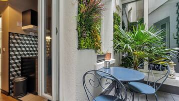 Studio, 1 Double Bed (2 pax, 106 rue de Paris)