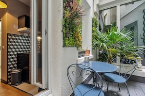 Studiolejlighed - 1 dobbeltseng (2 pax, 106 rue de Paris) | Mørklægningsgardiner, strygejern/strygebræt, gratis Wi-Fi, sengetøj