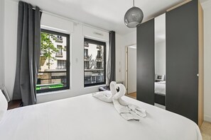 City Apartment | Egyptian cotton sheets, premium bedding, Select Comfort beds - Résidence Aurmat Appart Hôtel Boulogne Paris (Boulogne-Billancourt)