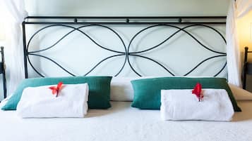 Phòng Superior (Family) | Bộ đồ giường cao cấp, chăn bông, két bảo mật tại phòng
