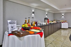 Desayuno buffet incluido todos los días