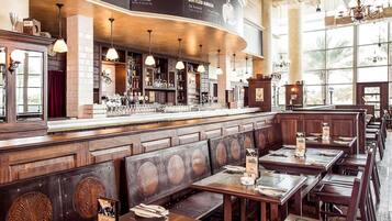 3 restaurantes: opção de café da manhã, almoço e jantar