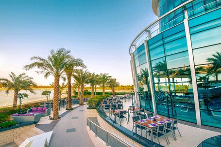 Novotel Abu Dhabi Gate - Image 1