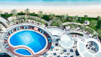 2 bars, bar en bord de piscine