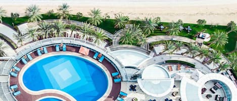 2 bars/lounges, poolside bar