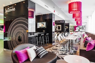 Breakfast, lunch, dinner served; alfresco dining