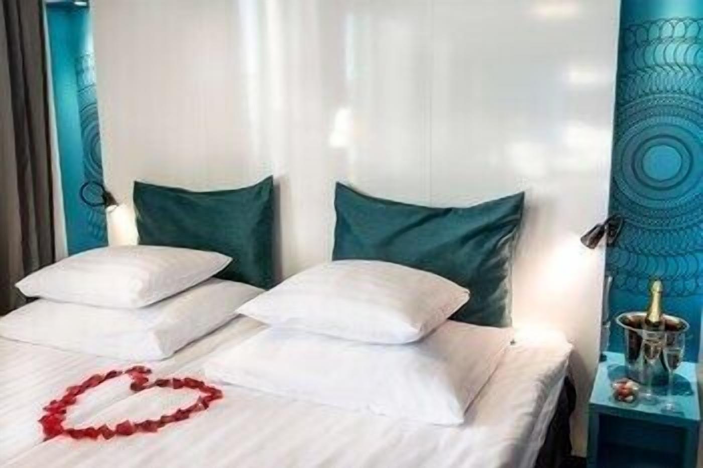 Minibar, Zimmersafe, Schreibtisch, schallisolierte Zimmer