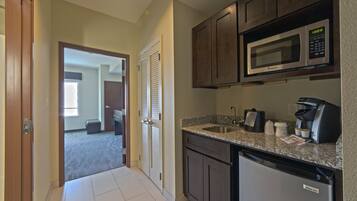 Ropa de cama hipoalergénica y escritorio