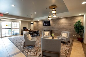 Exterior - Candlewood Suites St Joseph by IHG (St. Joseph)