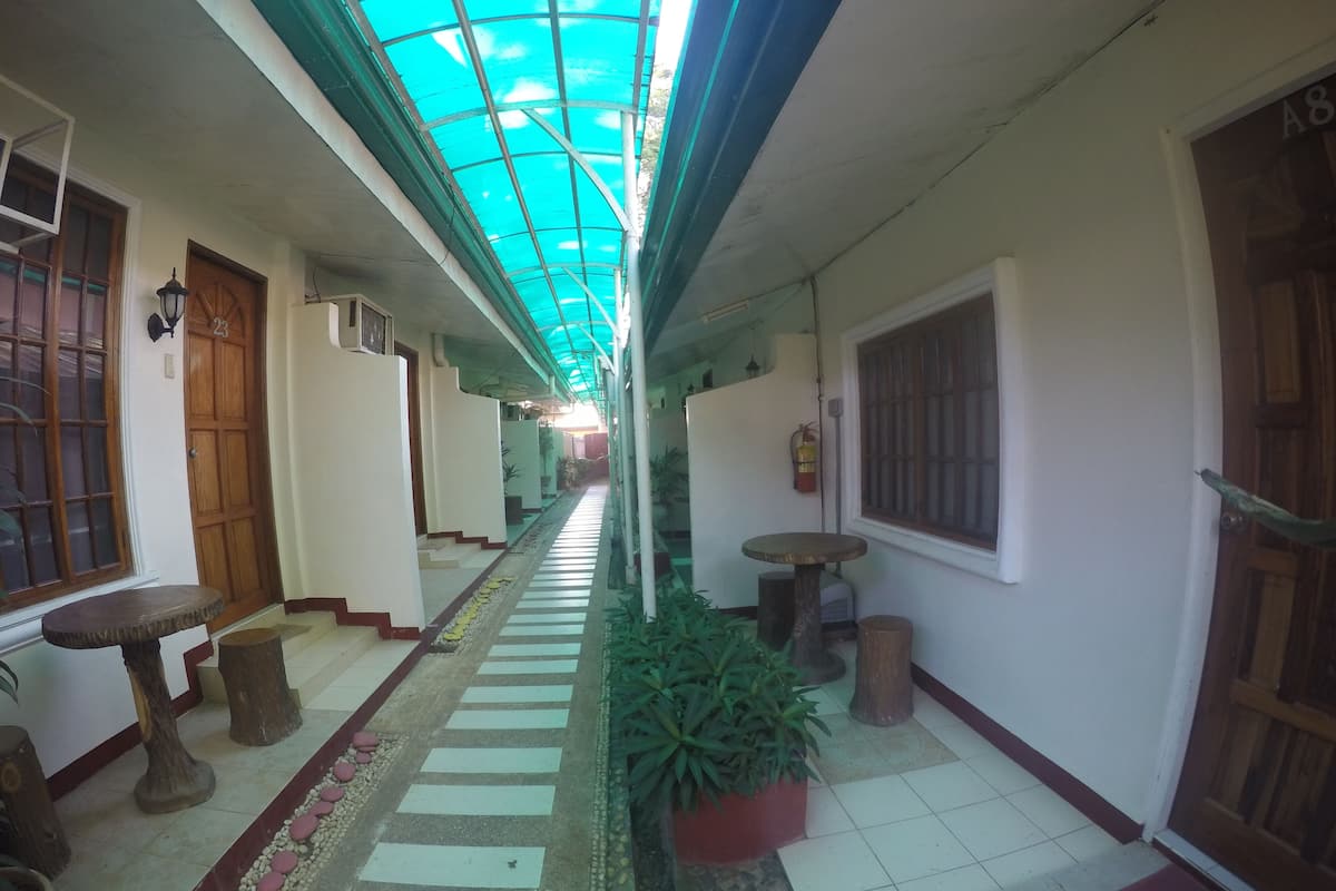 โต๊ะทำงาน, Wi-Fi ฟรี, ผ้าปูที่นอน
