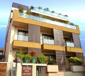 Exterior - Tavisha Villa (Noida)
