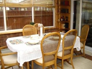 Frühstück (4.50 GBP pro Person)