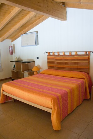 0B | Sábanas italianas Frette, edredón y camas con pillow-top 