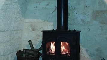 Design szoba kétszemélyes ággyal, privát fürdőszoba (Trullo Camino) | Kilátás a szobából