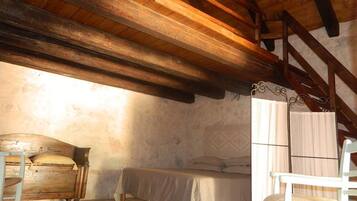 Familienapartment, Küche (Trullo) | Hochwertige Bettwaren, Daunenbettdecken, individuell eingerichtet