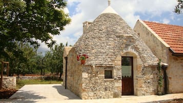 Superior Room, Kitchenette (Trullo with hydromassage) | 1 bedroom, premium bedding, down comforters, individually furnished