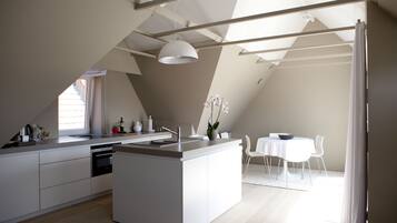 Deluxe Apartment, 2 Bedrooms | Premium bedding, blackout drapes, free WiFi, bed sheets