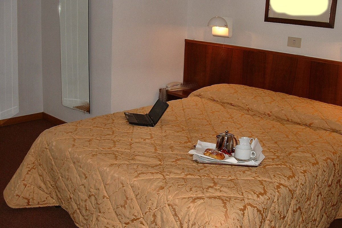 minibar, in-room safe, desk, free wifi