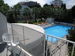 Double or Twin Room | Balcony