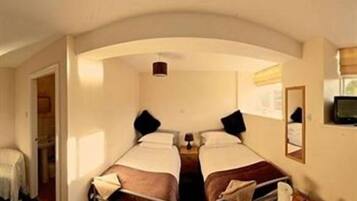 Habitación familiar, baño en la habitación