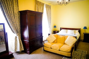 Suite, Ensuite (Ascot Suite) | Iron/ironing board, free WiFi, bed sheets