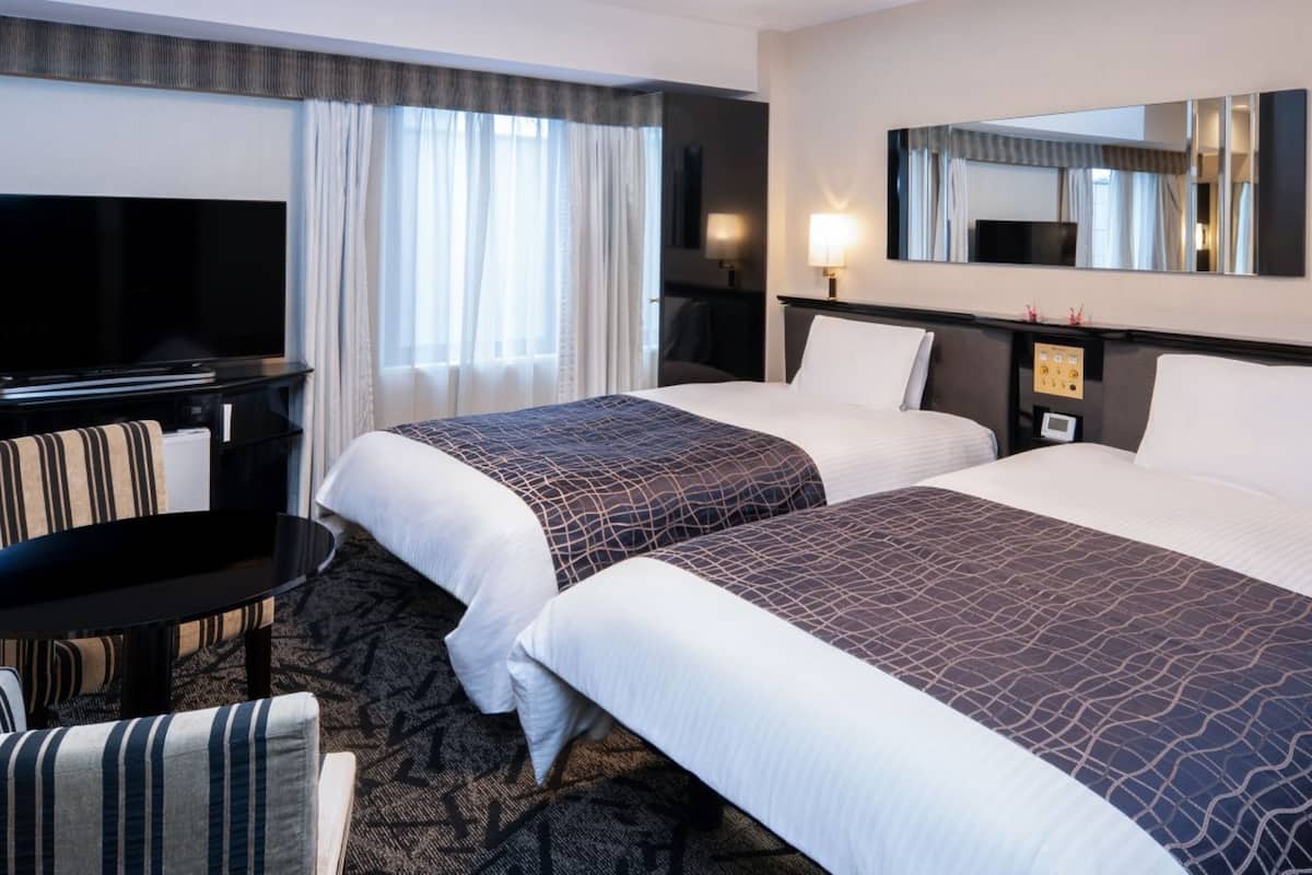 Deluxe Double Room, Non Smoking | Down duvets, desk, blackout curtains, iron/ironing board