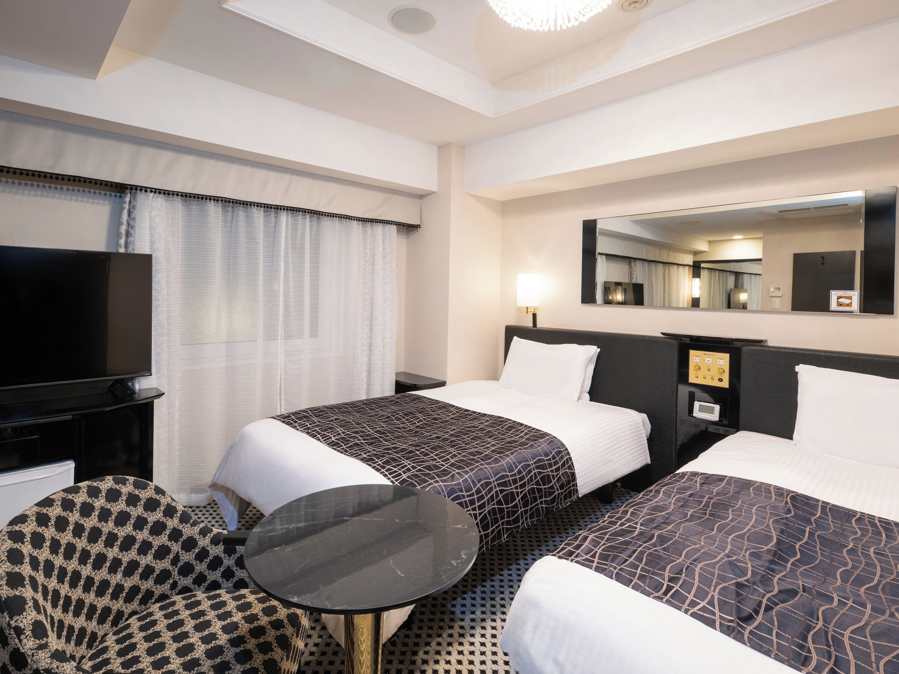 Deluxe Twin Room, Non Smoking | Hypo-allergenic bedding, down comforters, desk, blackout drapes