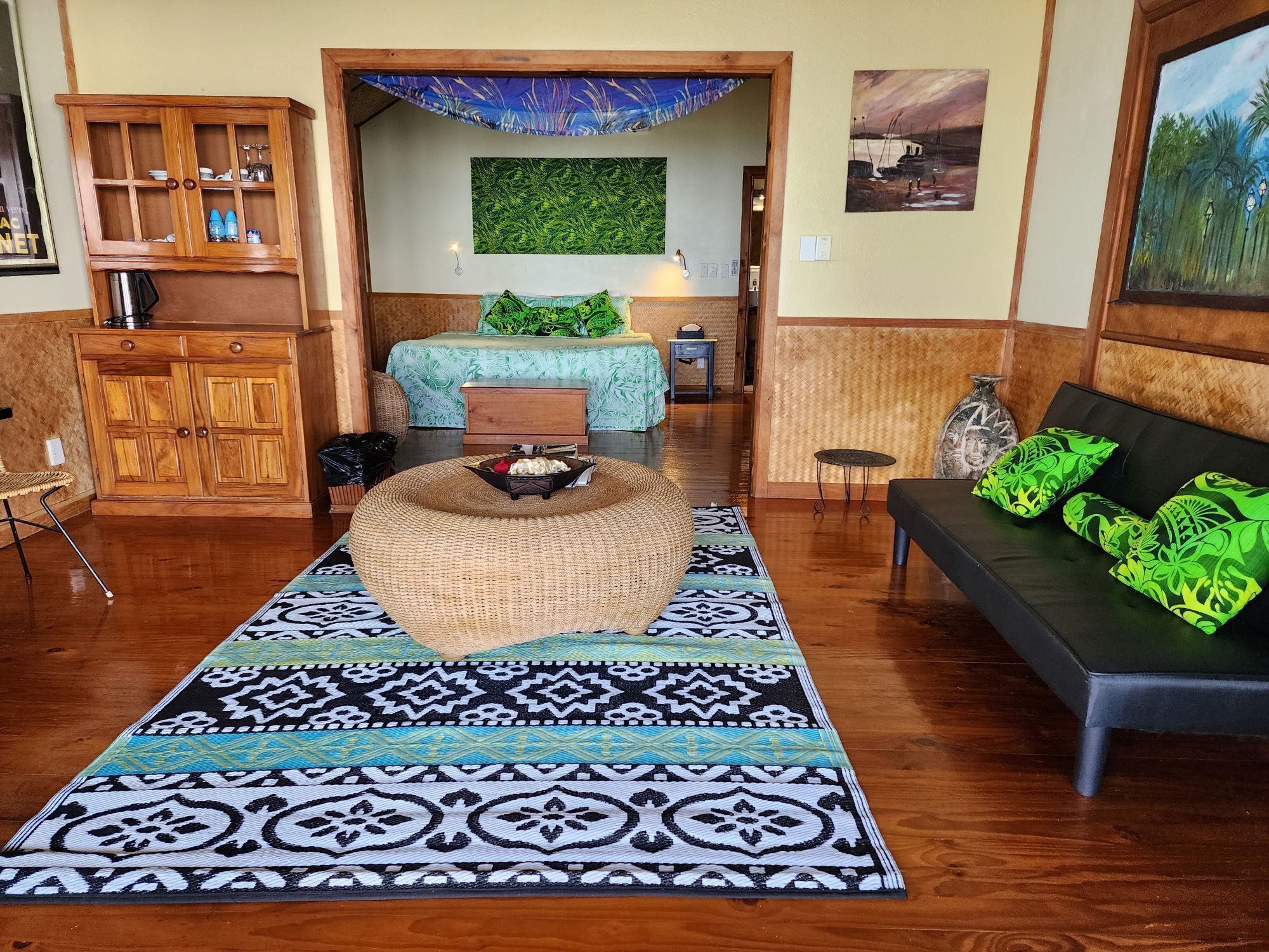 Suite Junior | Minibar, brankas, dan didekorasi berbeda-beda