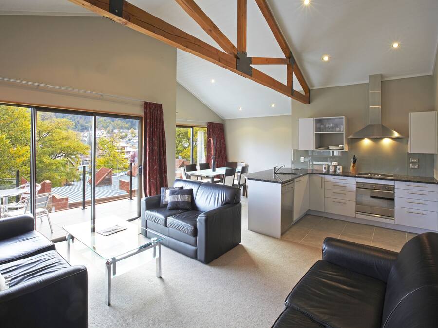 Executive 4 Bedroom 4 Bathroom Apartment | View from room