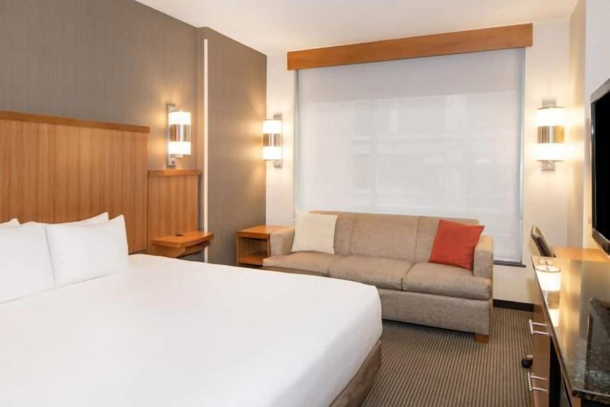 Literie de qualité supérieure, coffres-forts dans les chambres, bureau