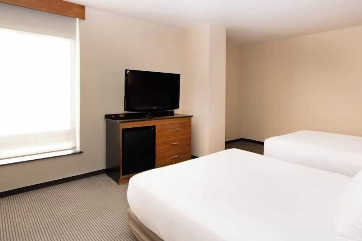 Literie de qualité supérieure, coffres-forts dans les chambres, bureau