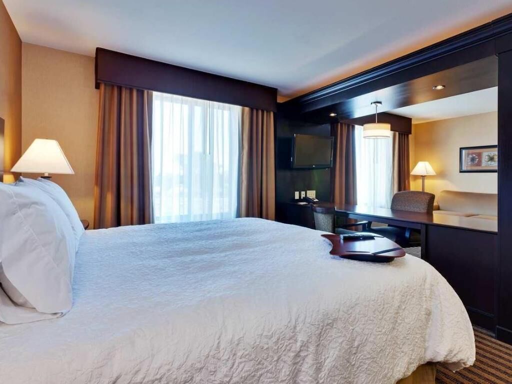 Desk, blackout drapes, iron/ironing board, free WiFi