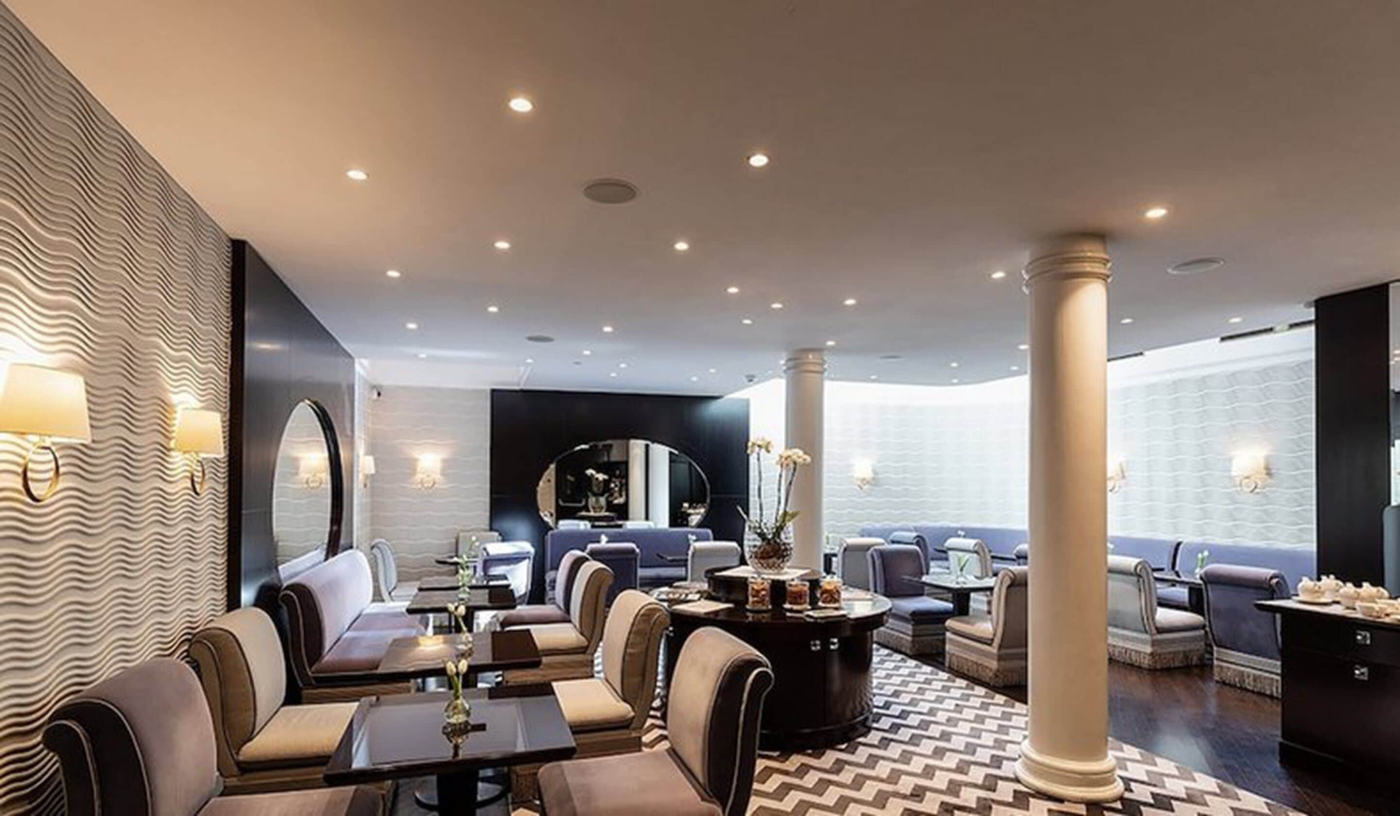 daily full breakfast (eur 29 per person)