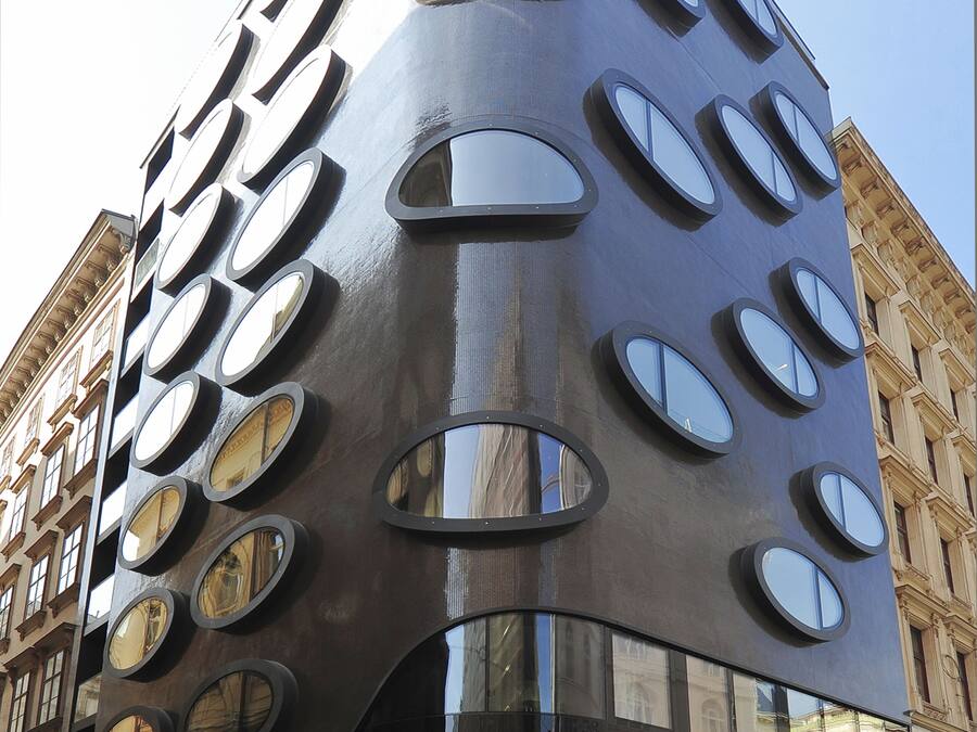 Hochwertige Bettwaren, Daunenbettdecken, Pillowtop-Betten, Zimmersafe