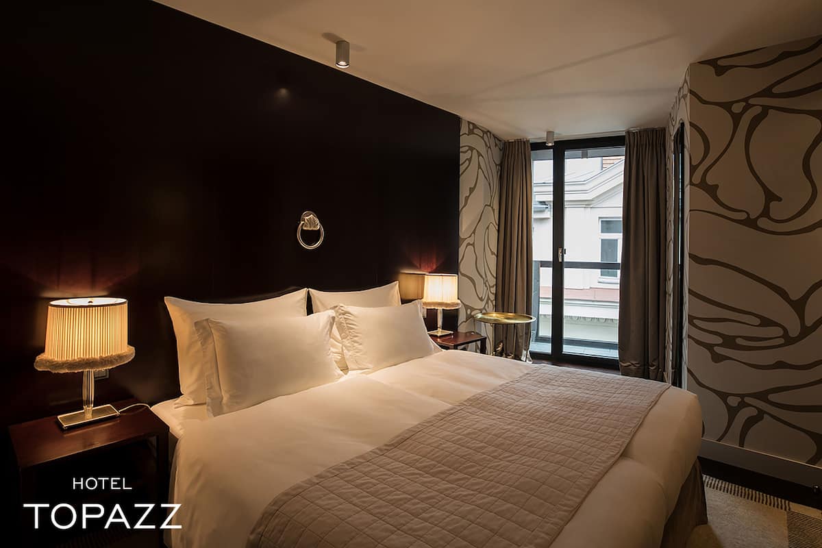 Superior Zimmer im TOPAZZ | Hochwertige Bettwaren, Daunenbettdecken, Pillowtop-Betten, Zimmersafe