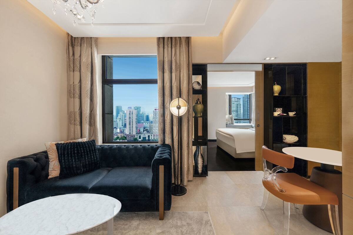 Suite, 1 Bedroom, Kitchenette, Corner