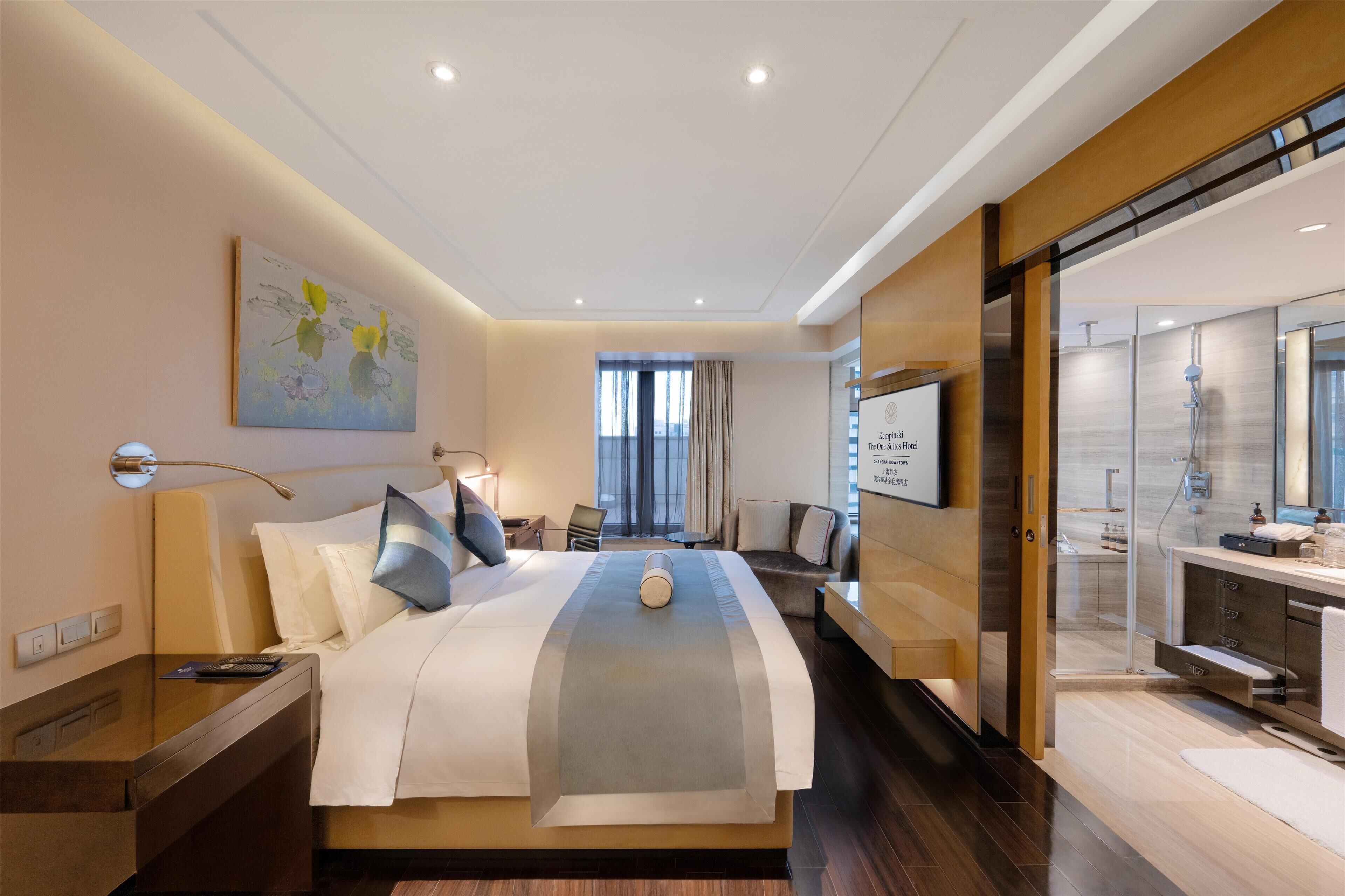 Suite ejecutiva, varias camas, vista a la ciudad (The ONE Suites-Thee Bed Rooms) | 1 habitación, ropa de cama de alta calidad y edredón 