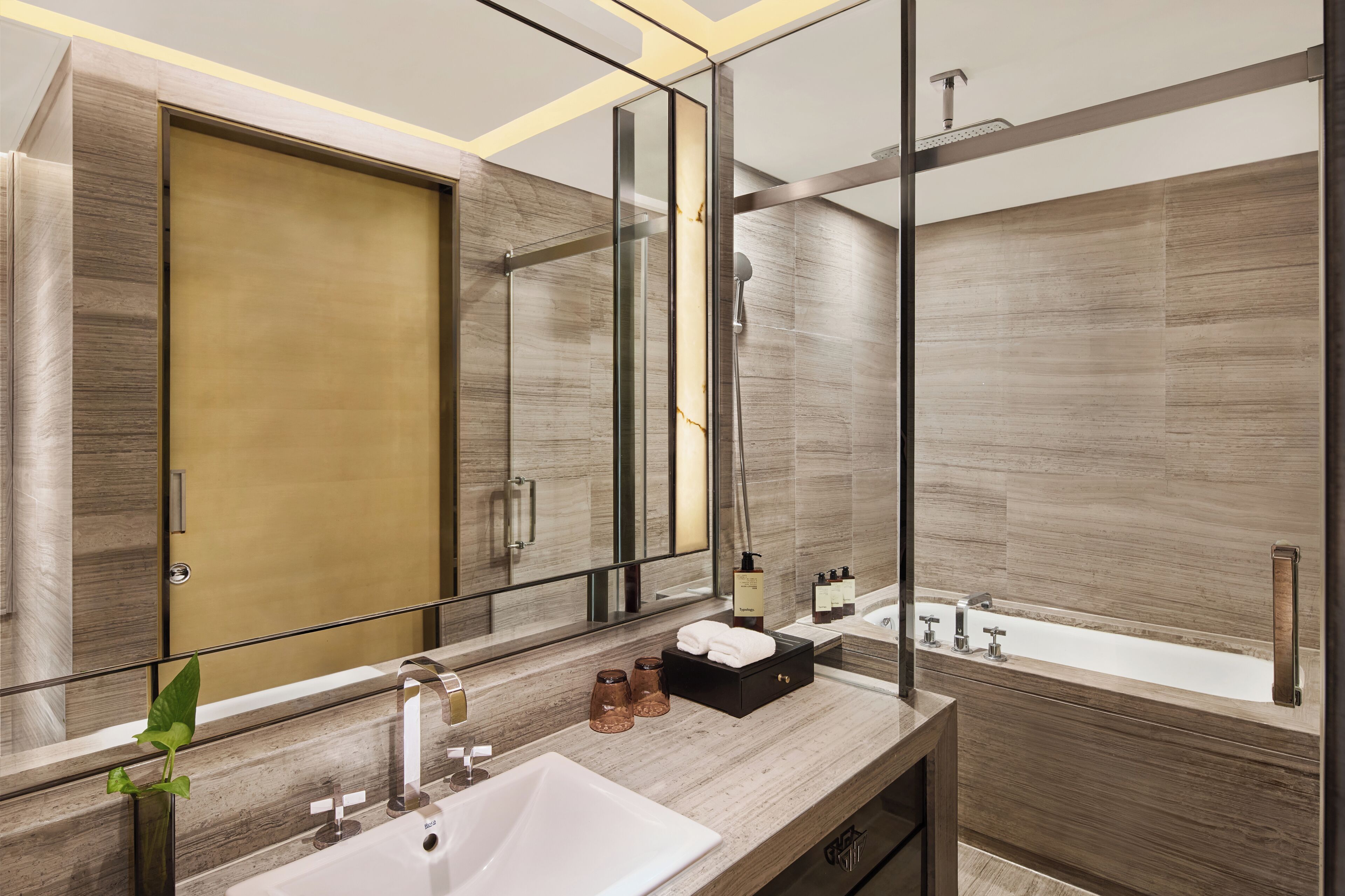 One Bedroom Suite | Bathroom