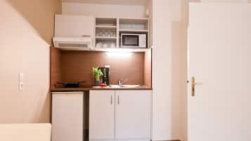 Appartement 1 chambre | Private kitchen | Coffee/tea maker, fridge, microwave, stovetop