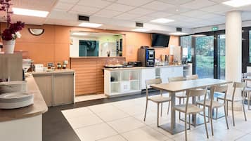 Daily buffet breakfast (EUR 12.90 per person)