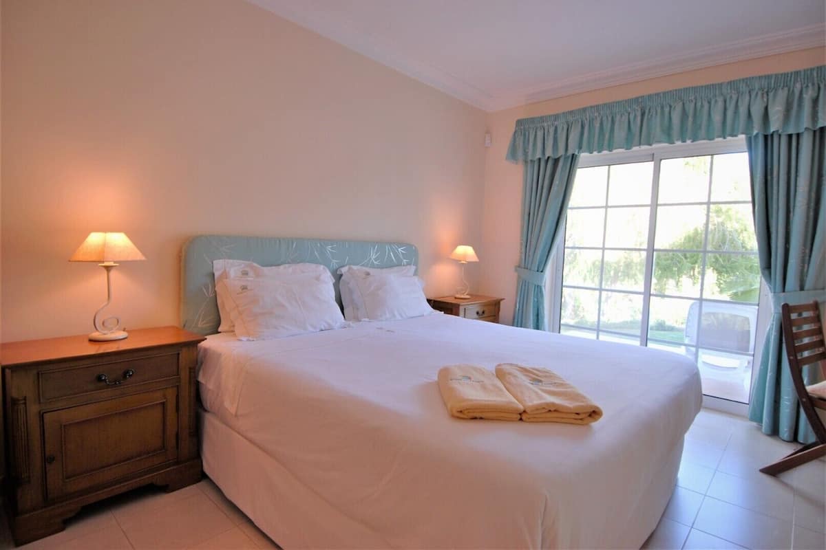Appartamento, 3 camere da letto, vista mare | Materassi Select Comfort, minibar, una cassaforte in camera